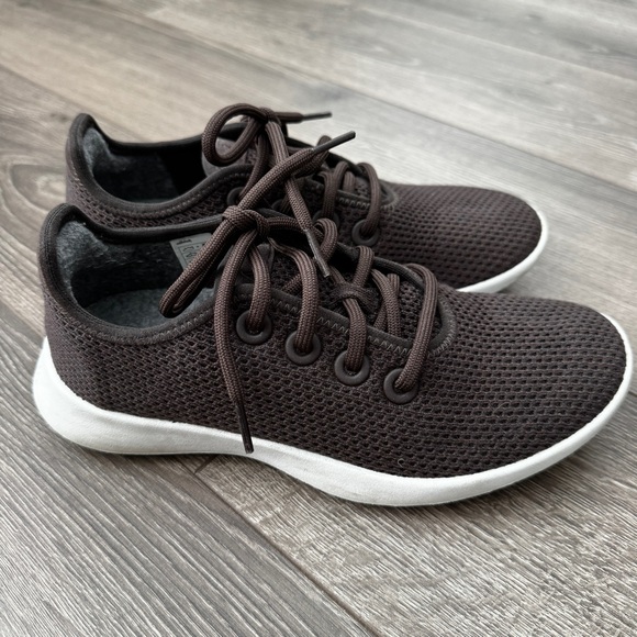 Allbirds Tree Runners - Picture 2 of 5